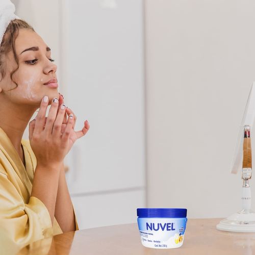 Crema Nuvel 3 En 1 Glicerina 230ml