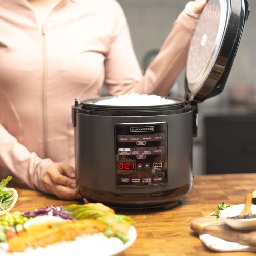Olla multifuncional Black+Decker pequeña
