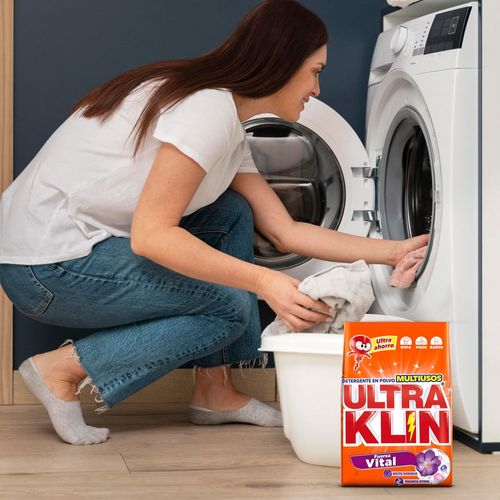 Detergente Ultraklin Toque de Suavizante -1.8 kg