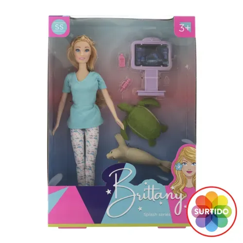 Muñeca con animales marinos